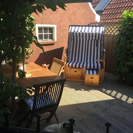 Holiday home Kleiner-mann Rysum